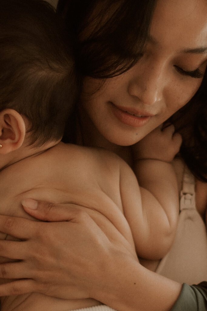 MELBOURNE BREASTFEEDING PHOTOGRAPHY TEAGEN MAC PORTRAITS SOUTH MORANG STUDIO